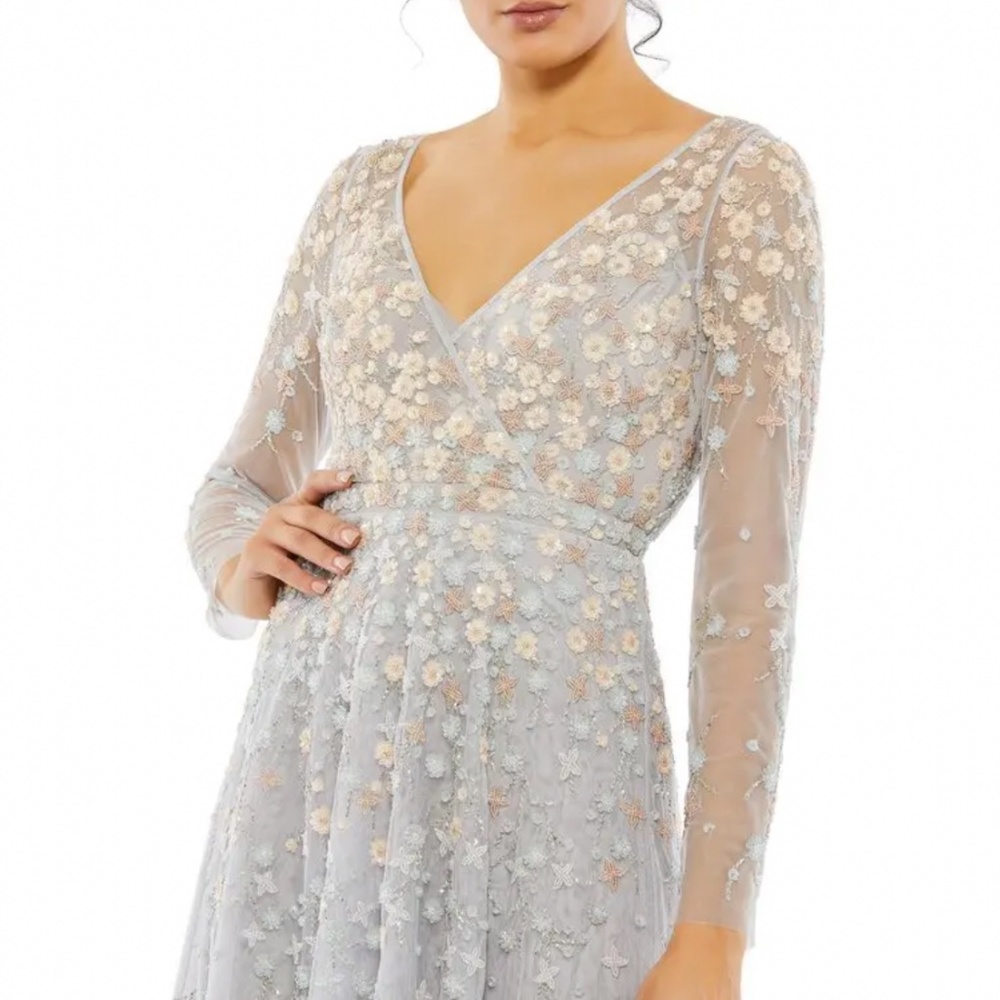 ‼️SOLD‼️ FLORAL APPLIQUÉ LONG SLEEVE SURPLICE GOWN - Picture 3 of 3
